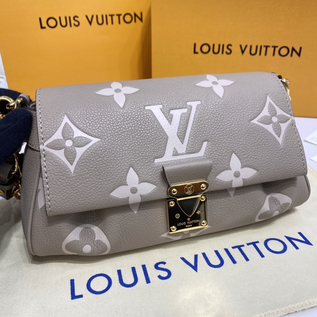 Louis Vuitton FAVORITE Monogram Shoudler Bag  M45836 Dove/Cream